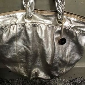 Fuels bag silver with silver features